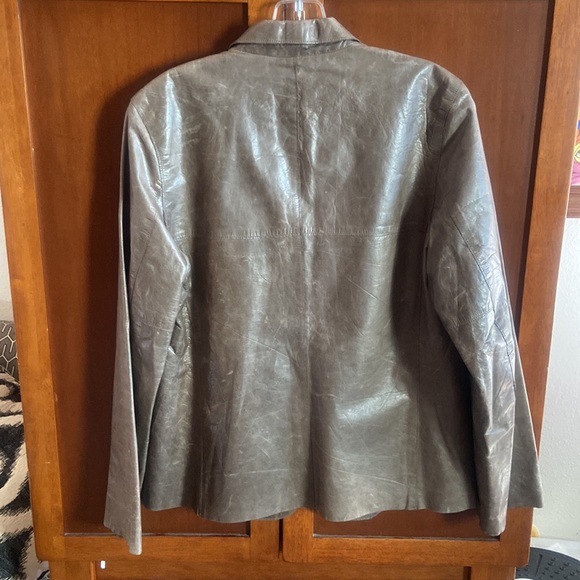 Leather jacket - Picture 5 of 5